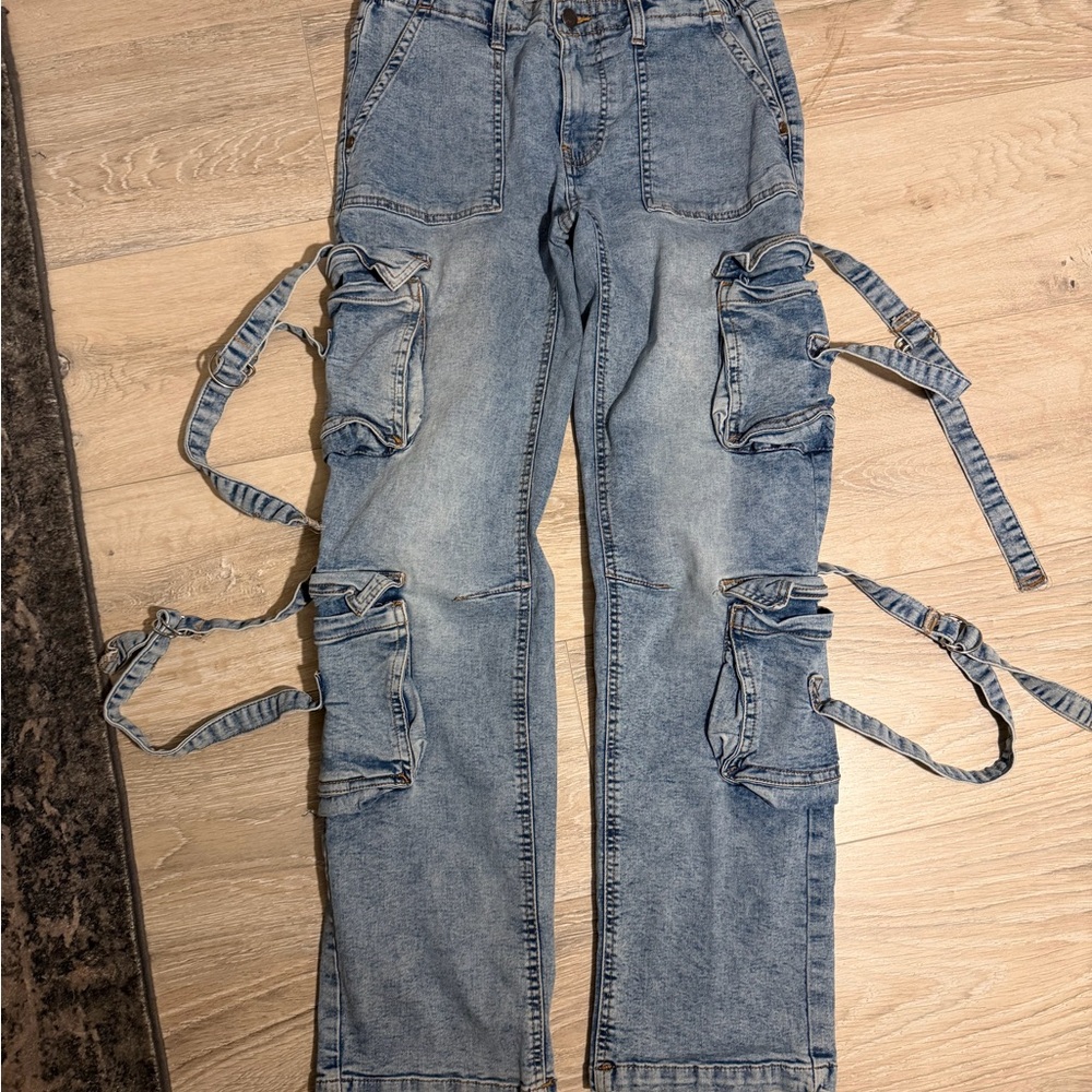 Trendy Blue Cargo Jeans with‎ Straps